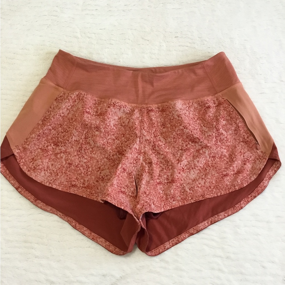 Outdoor Voices Hudson 2.5" Shorts size medium